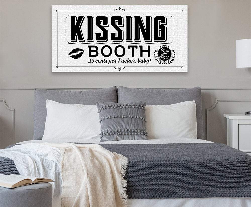 Kissing Booth - Canvas | Lone Star Art.